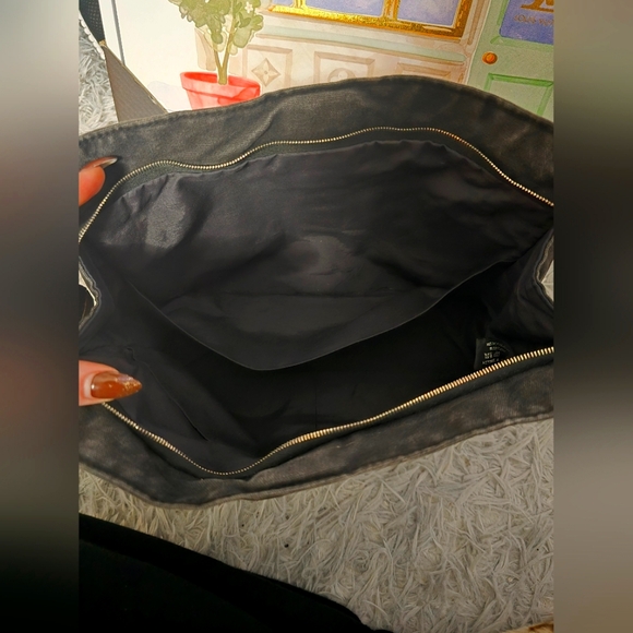 Hermes Black Cosmetic Bag - Picture 5 of 8